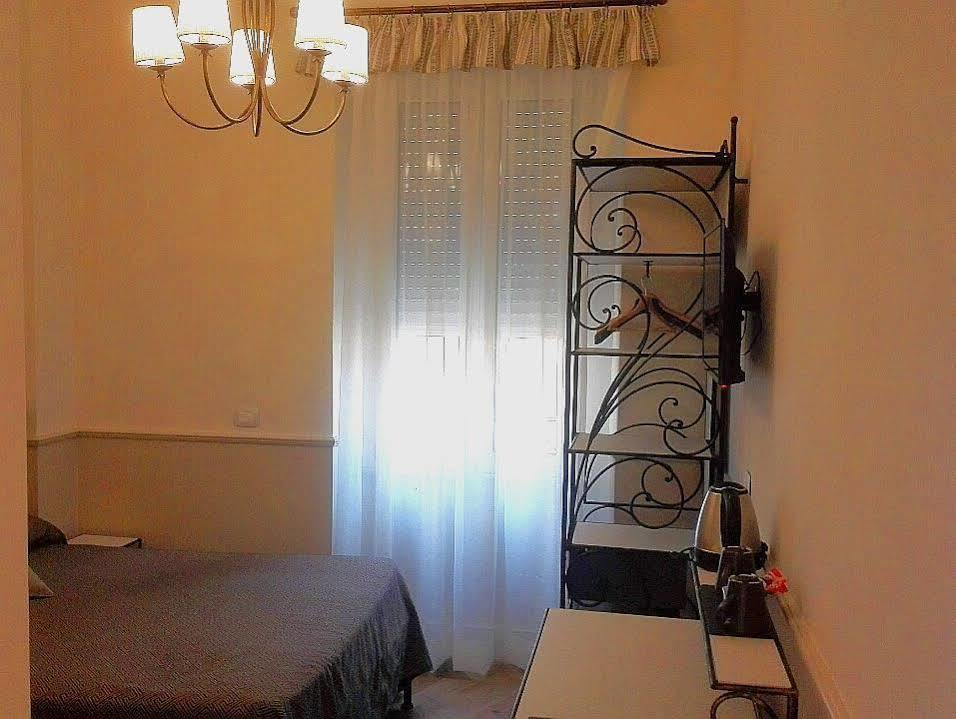 Residenza Cavallini Rome Luaran gambar